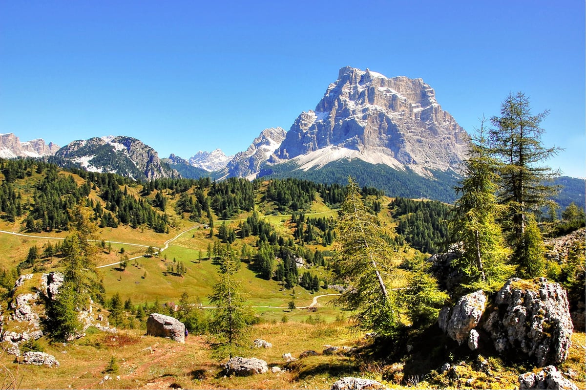 monte-pelmo-dolomites-alpine-italy-c3440da1fbec125766768aea6e17c0fd.jpg